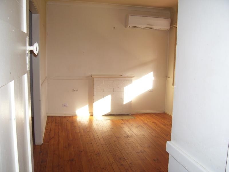 4 Wilkins Road, Elizabeth Downs SA 5113