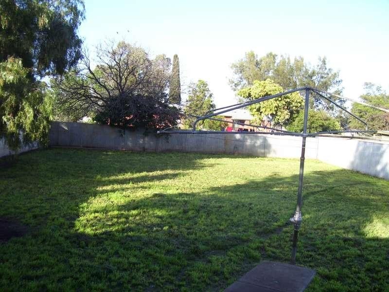 4 Wilkins Road, Elizabeth Downs SA 5113