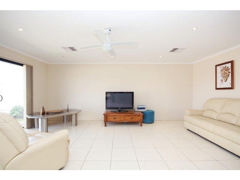 13 Lakeland Road, Munno Para West SA 5115