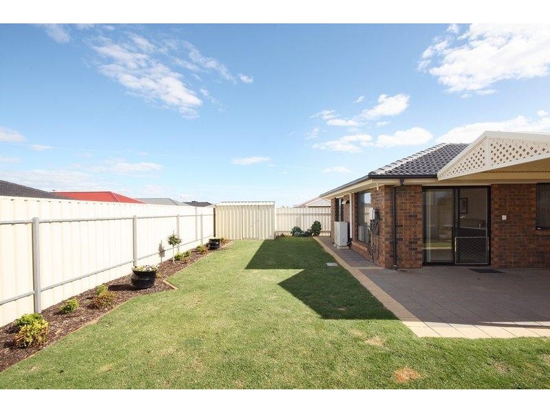 13 Lakeland Road, Munno Para West SA 5115