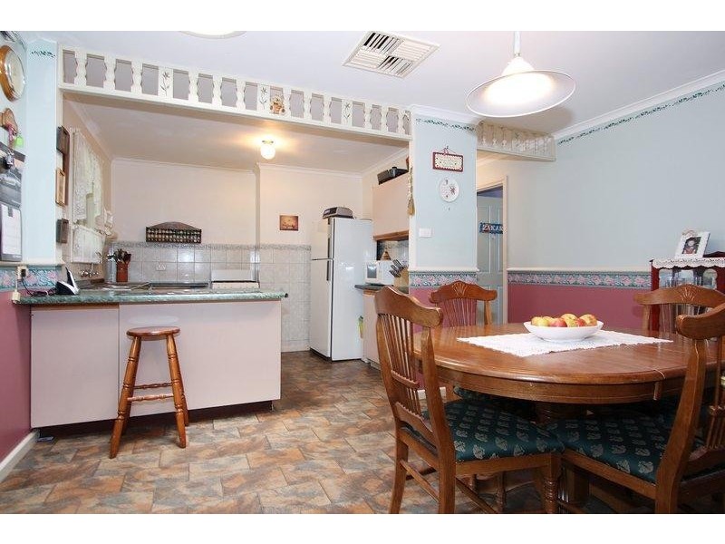 18 Fuller Crescent, Elizabeth East SA 5112