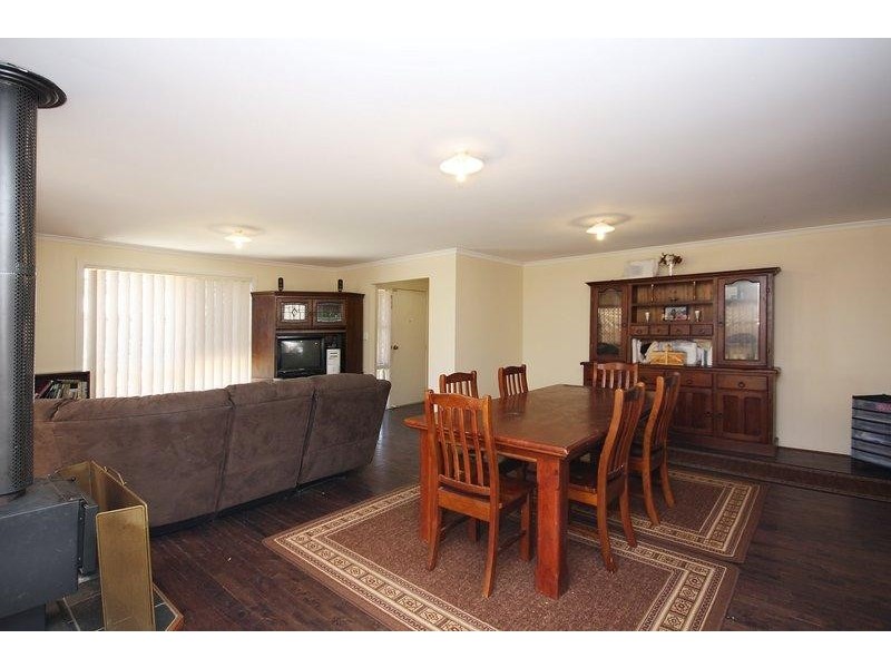 16 Moulds Crescent, Smithfield SA 5114