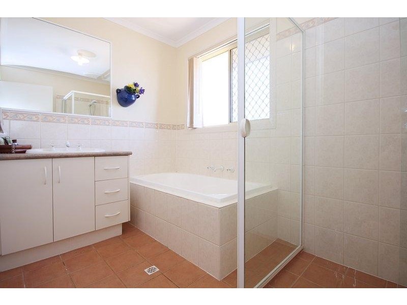 16 Moulds Crescent, Smithfield SA 5114