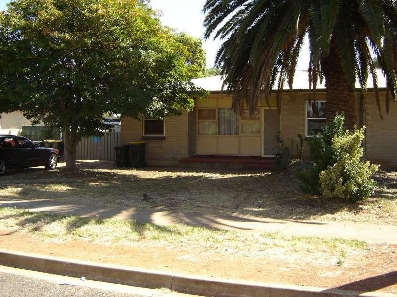 18 Chapman Street, Smithfield Plains SA 5114
