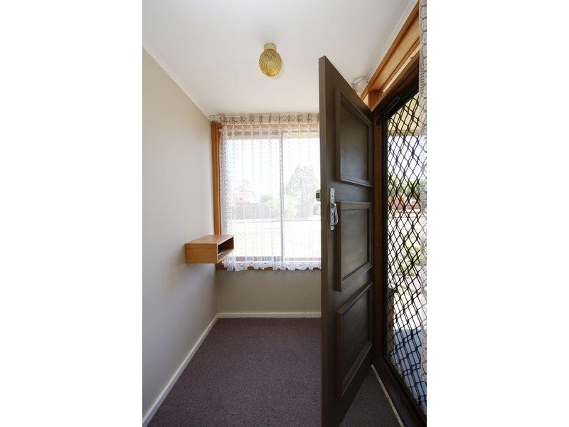 14 St. Leonard Crescent, Elizabeth Downs SA 5113