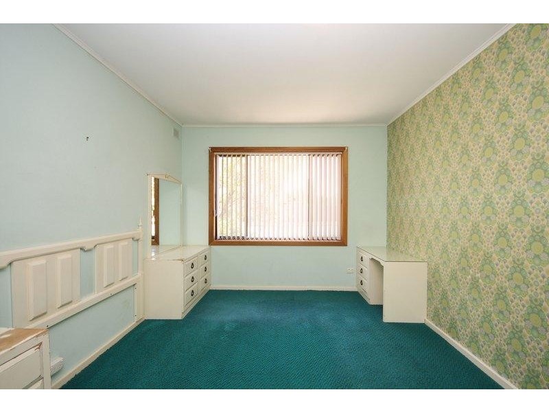 14 St. Leonard Crescent, Elizabeth Downs SA 5113