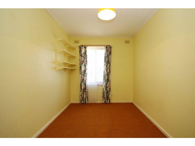 14 St. Leonard Crescent, Elizabeth Downs SA 5113