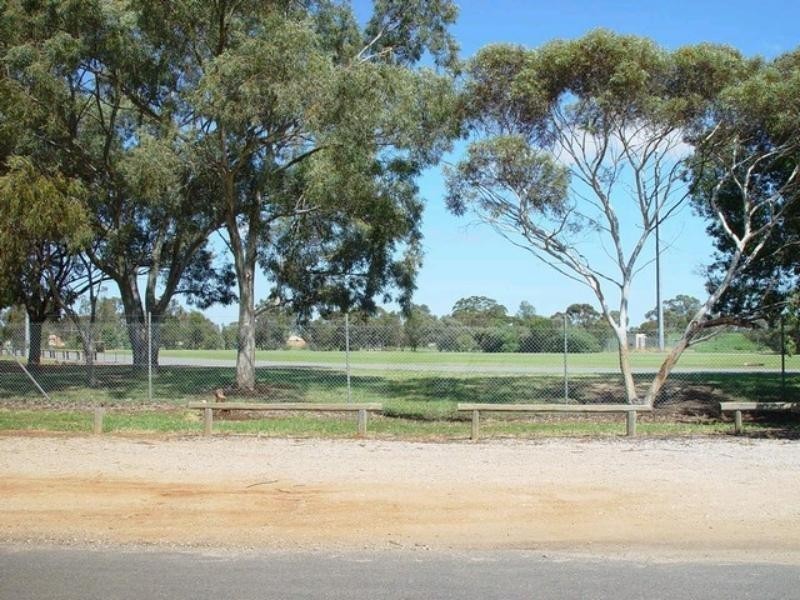 28 Vincent Road, Smithfield Plains SA 5114