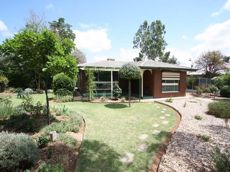 11 St. Albans Road, Evanston Park SA 5116