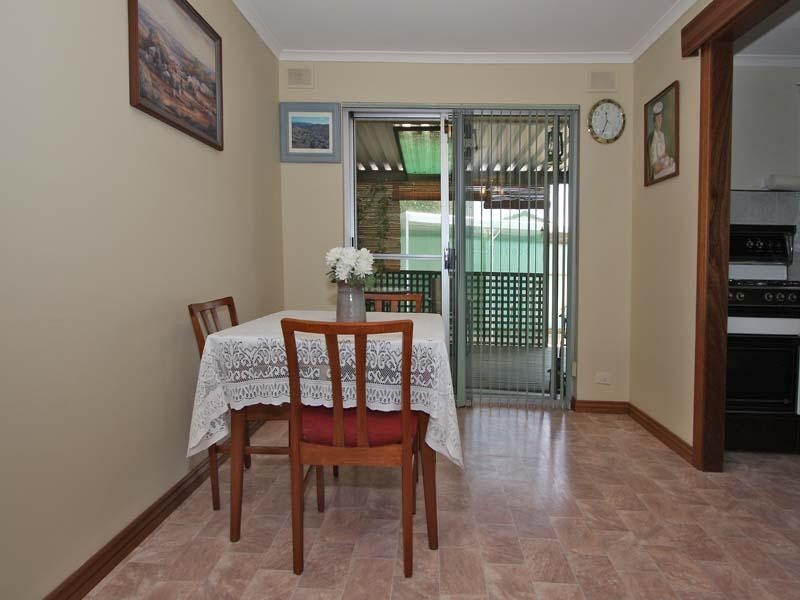 11 St. Albans Road, Evanston Park SA 5116