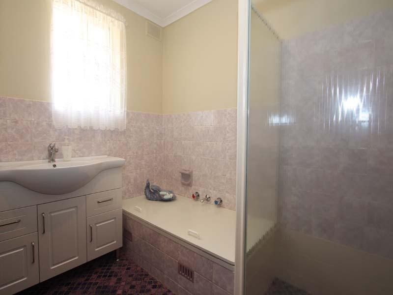 11 St. Albans Road, Evanston Park SA 5116