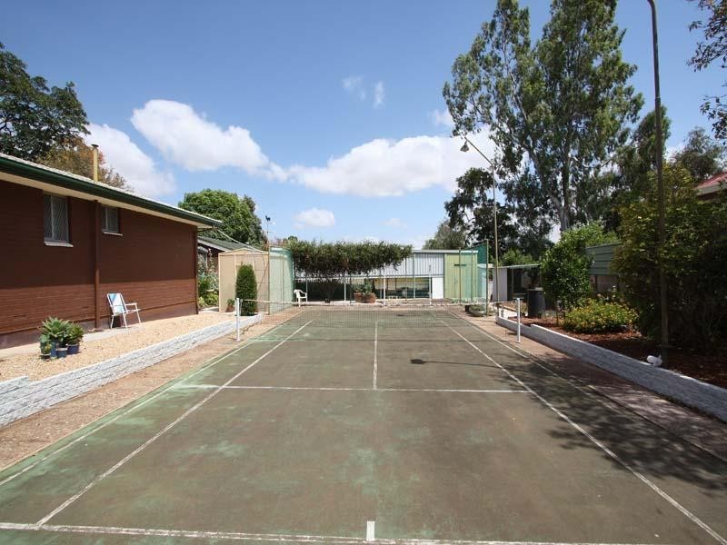 11 St. Albans Road, Evanston Park SA 5116