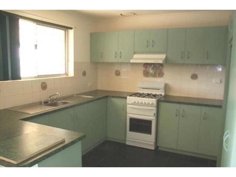 10 President Avenue, Andrews Farm SA 5114