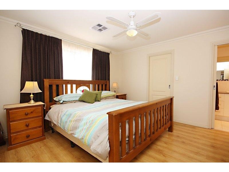 8 Gravity Grove, Munno Para West SA 5115