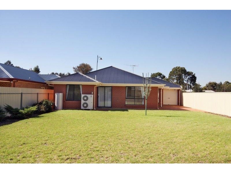 6 Strathaird Boulevard, Smithfield SA 5114