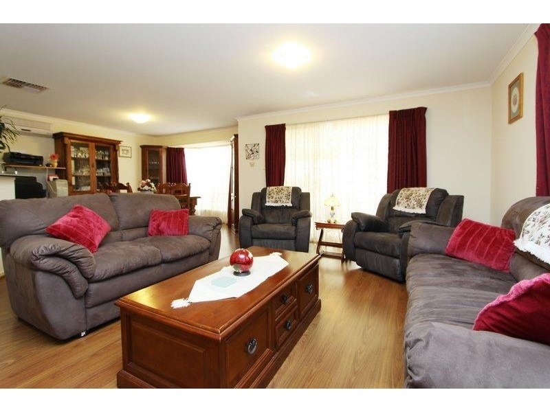 11 Davalan Drive, Munno Para West SA 5115