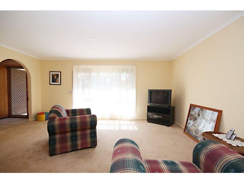 16 Connell Vale Road, Lewiston SA 5501