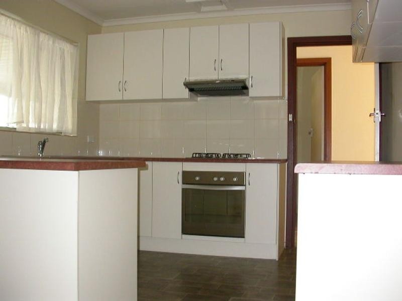 32 Kings Road, Parafield Gardens SA 5107