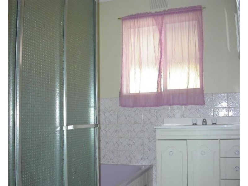 32 Kings Road, Parafield Gardens SA 5107