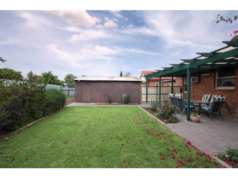 6 Bloomfield Crescent, Elizabeth Downs SA 5113