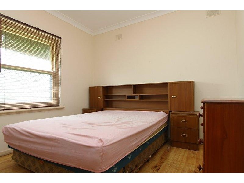 27 Shillabeer Road, Elizabeth Park SA 5113