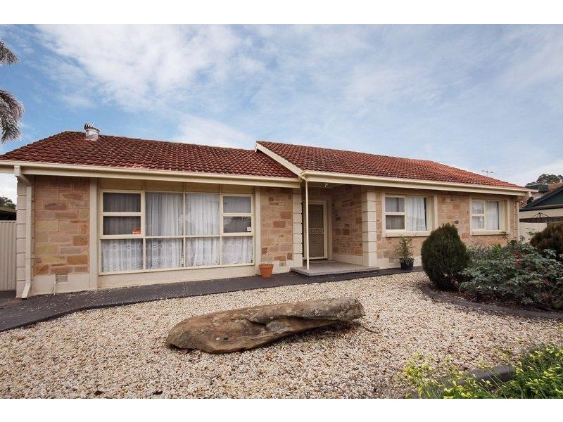 4 Crittenden Road, Smithfield Plains SA 5114