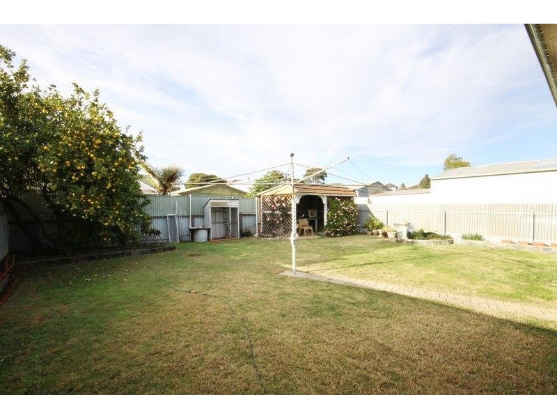 26 Crisp Road, Elizabeth Downs SA 5113