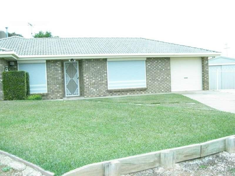8 Laburnum Gardens, Blakeview SA 5114