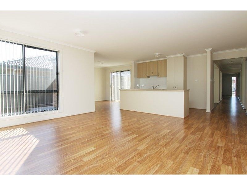 21 Coonawarra Avenue, Andrews Farm SA 5114