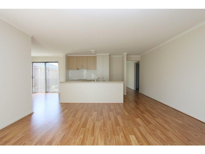 21 Coonawarra Avenue, Andrews Farm SA 5114