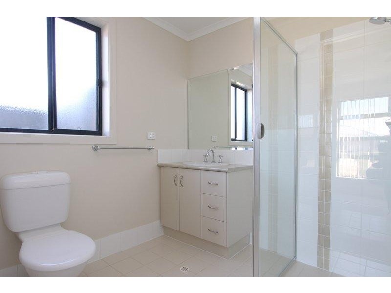 21 Coonawarra Avenue, Andrews Farm SA 5114