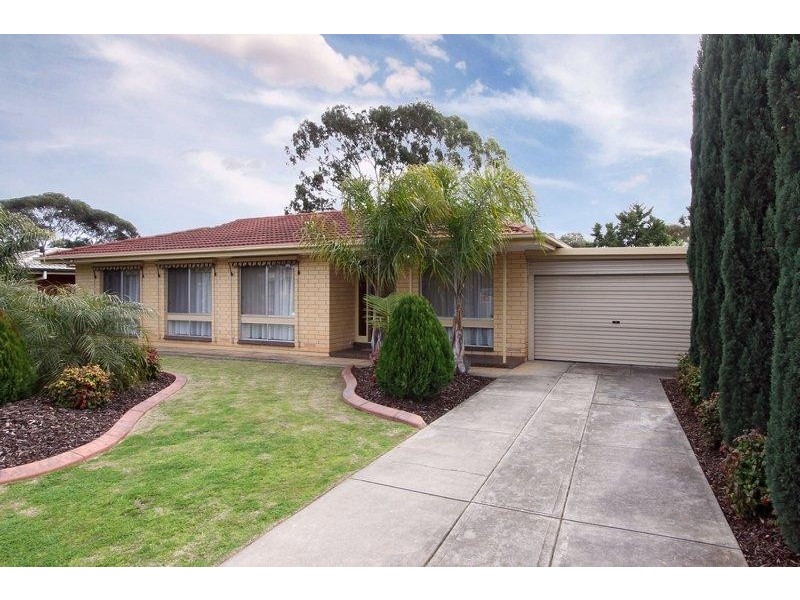 8 Beaumont Court, Para Hills West SA 5096