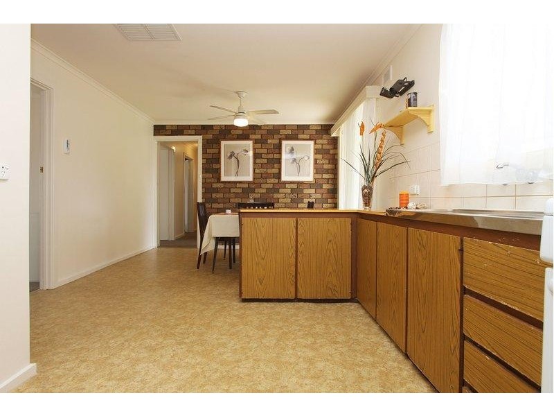 8 Beaumont Court, Para Hills West SA 5096