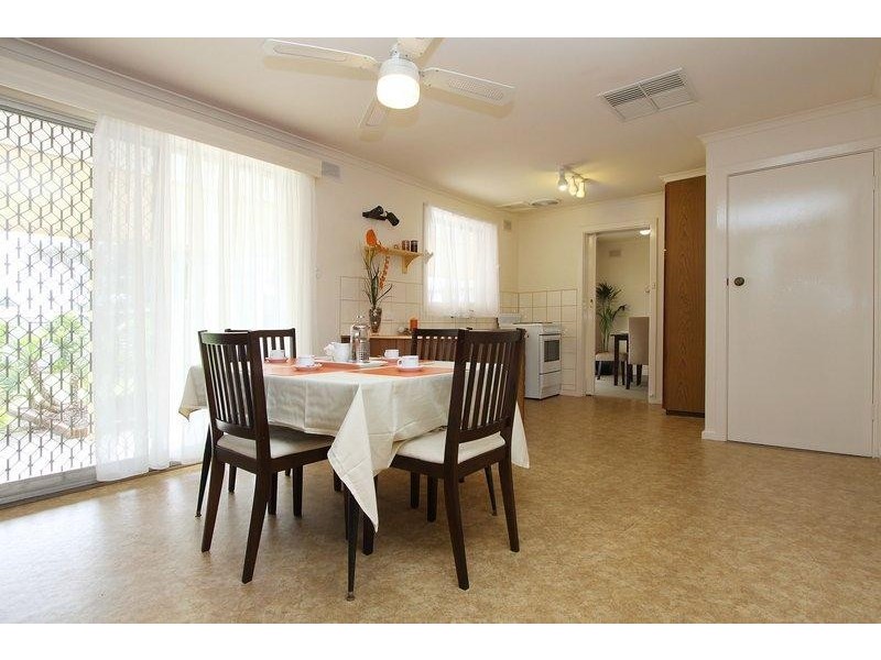 8 Beaumont Court, Para Hills West SA 5096