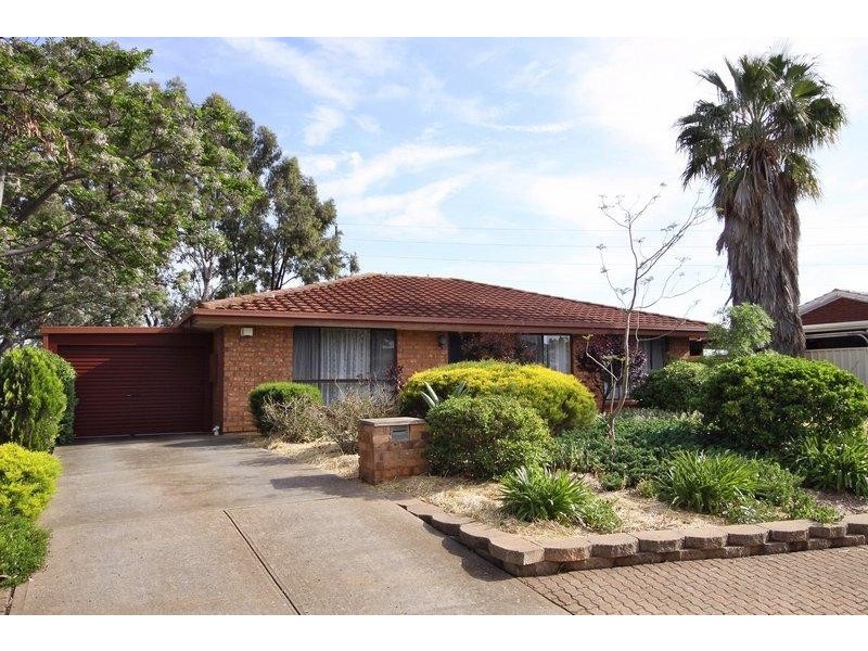 17 Carabeen Crescent, Andrews Farm SA 5114