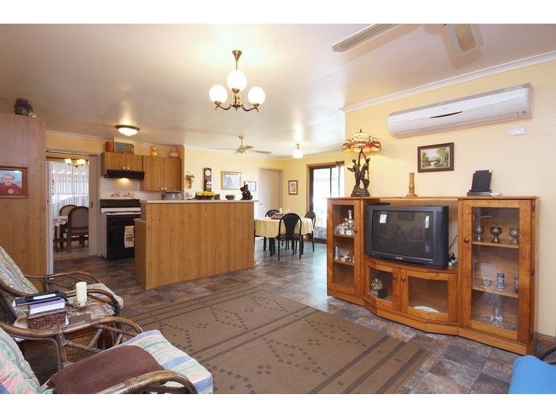 17 Carabeen Crescent, Andrews Farm SA 5114