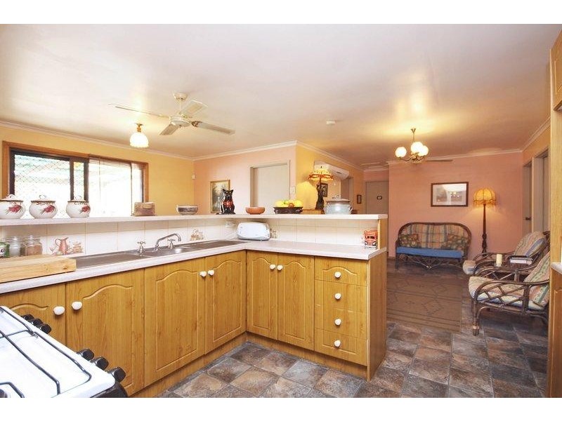 17 Carabeen Crescent, Andrews Farm SA 5114