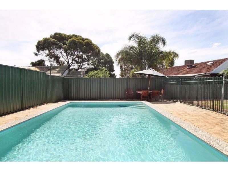 4 Joel Crescent, Elizabeth Vale SA 5112