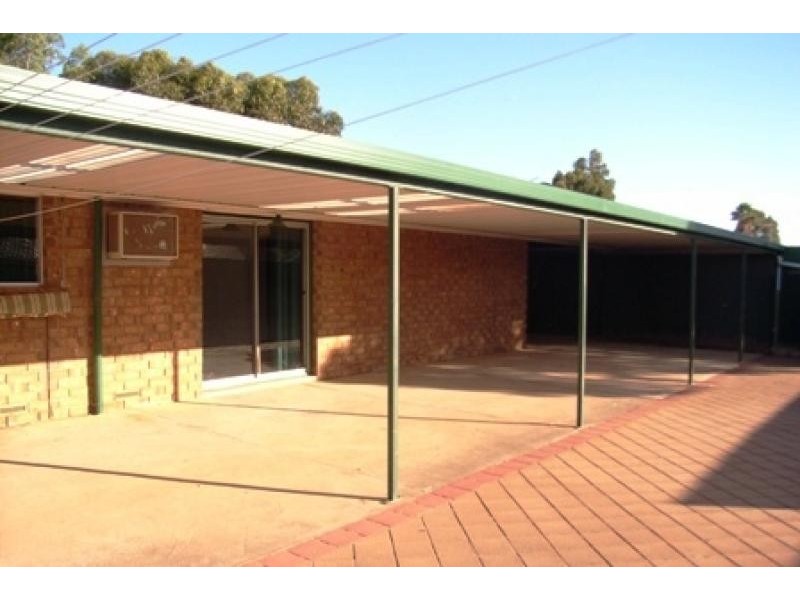 10 President Avenue, Andrews Farm SA 5114