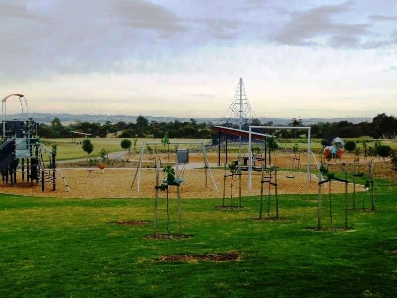 114 President Avenue, Andrews Farm SA 5114