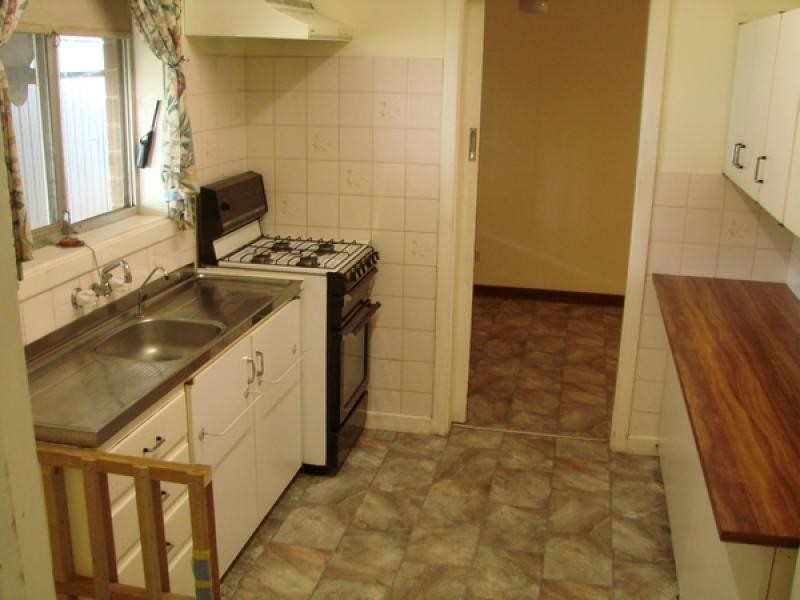 9 Barrington Road, Elizabeth Downs SA 5113