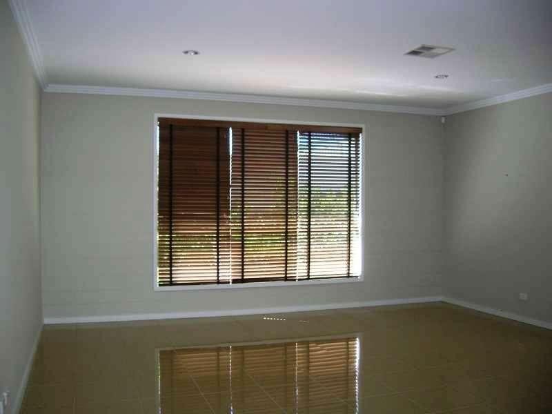 12 Arcadia Way, Smithfield SA 5114