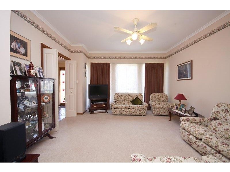 27 Hilltop Boulevard, Hillbank SA 5112