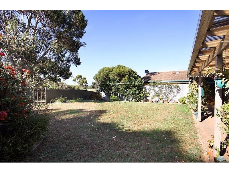 27 Hilltop Boulevard, Hillbank SA 5112