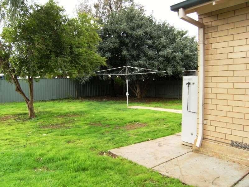 2 Myall Avenue, Munno Para SA 5115