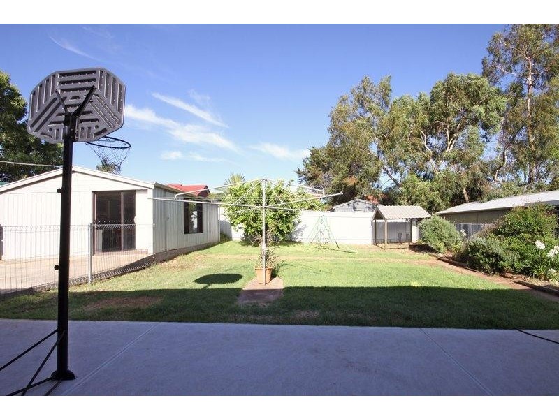 28 Mary Leonard Drive, Ingle Farm SA 5098