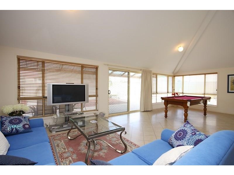 8 The Grove, Andrews Farm SA 5114
