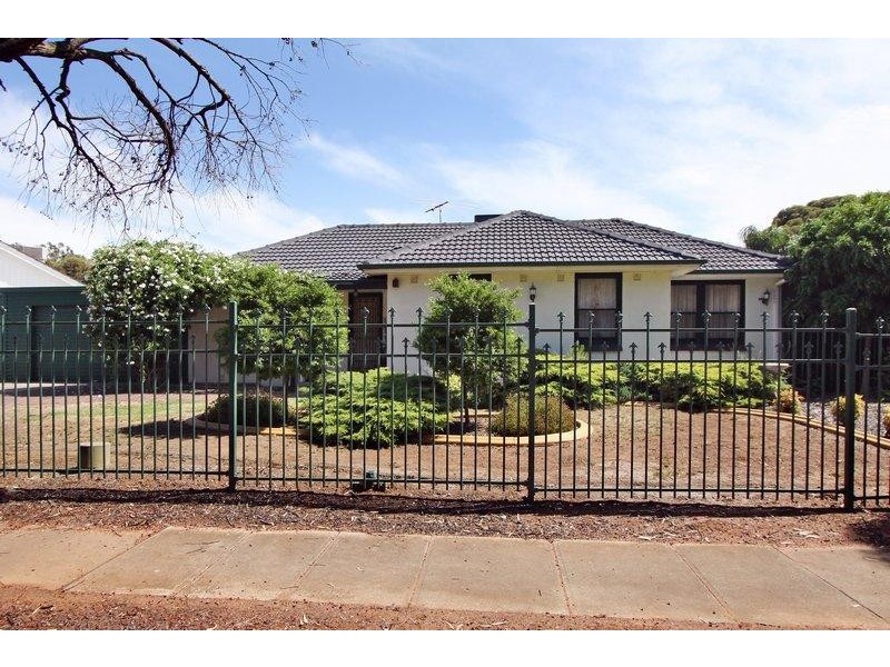 4 Joel Crescent, Elizabeth Vale SA 5112