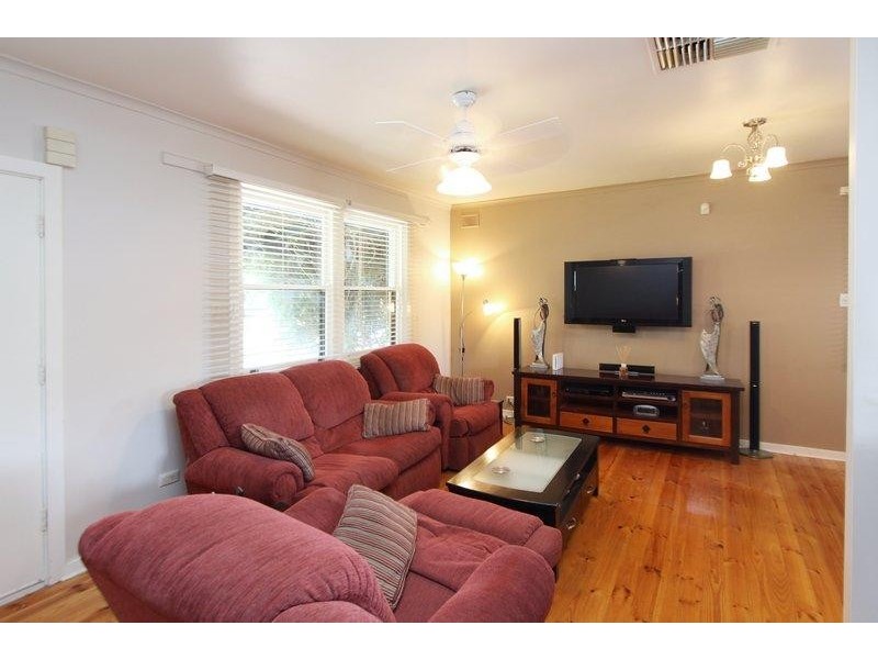 4 Joel Crescent, Elizabeth Vale SA 5112