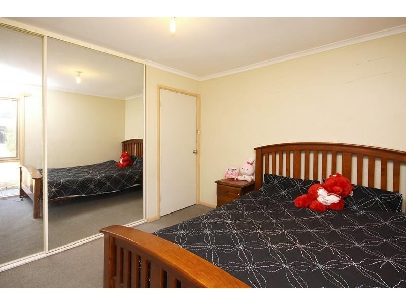 17 Adaluna Crescent, Smithfield SA 5114